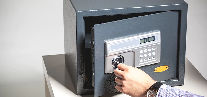 Jewelry Safe Unlocking Service in Rossmoor, California