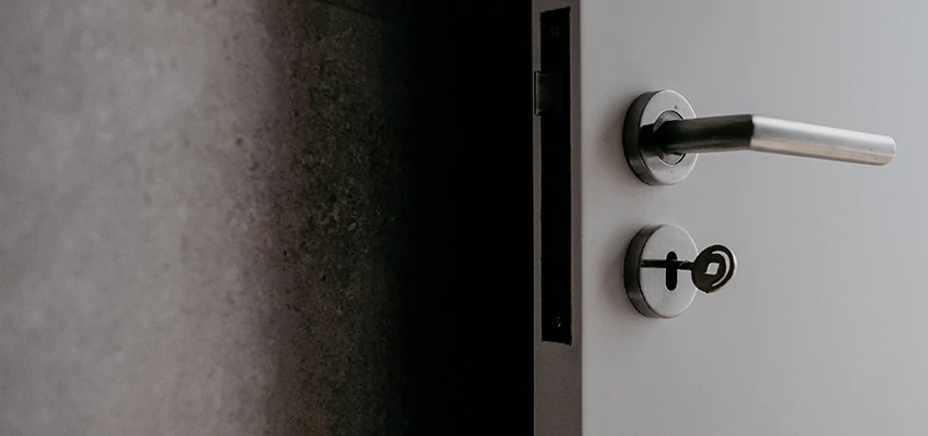 Front Door Handle Repair And Installation in Rossmoor, CA